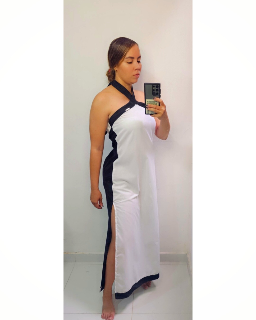 Vestido Gala Halter Bicolor Blanco &amp; Negro vista alternada