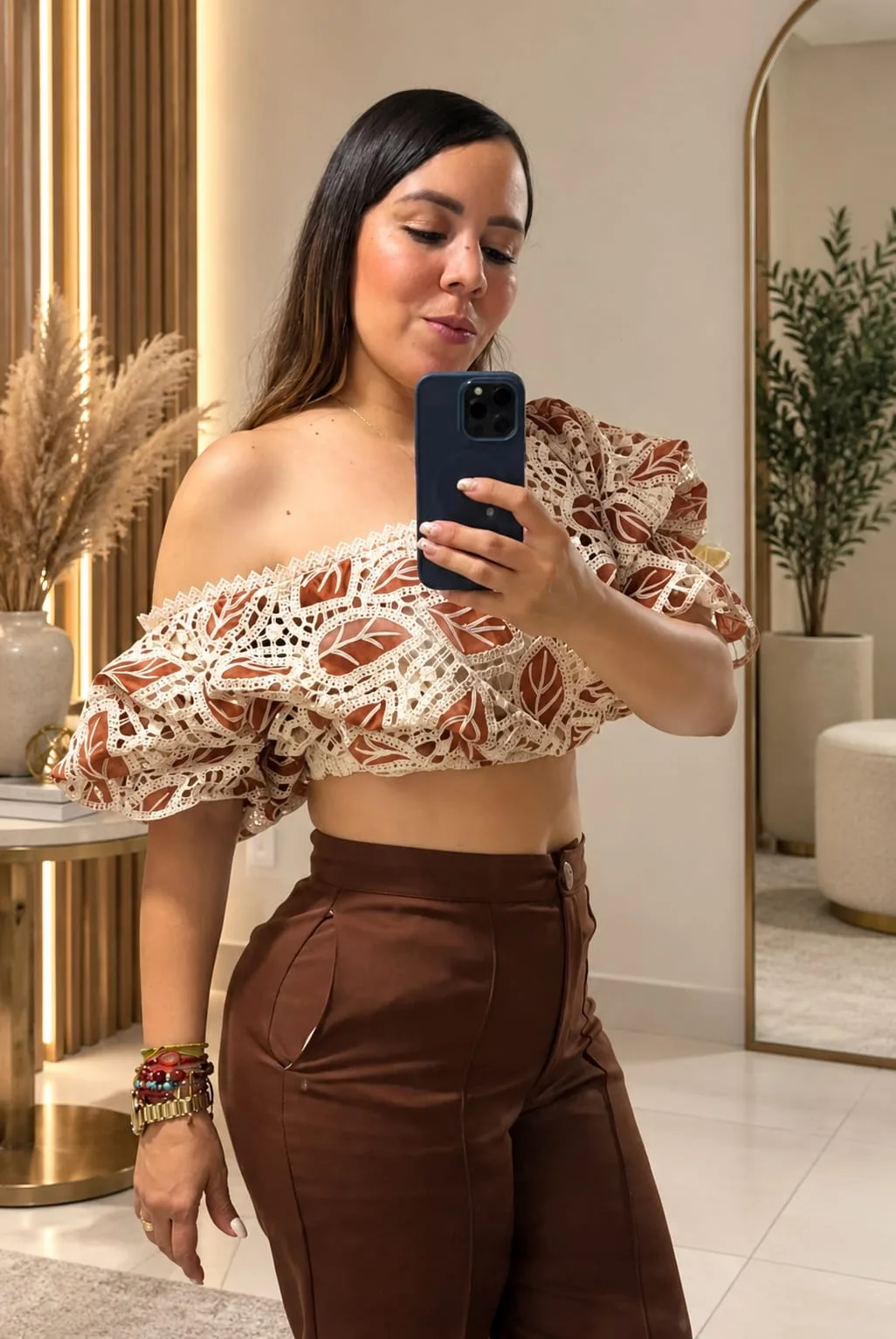 Set Crop Top Guipure Botánico &amp; Pantalón Moka